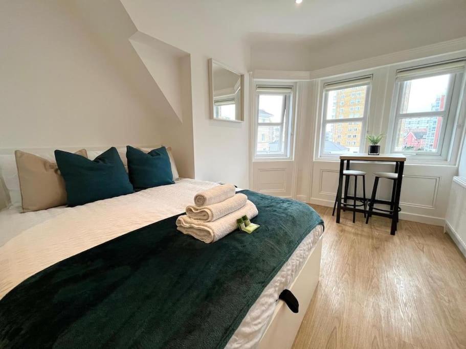 Апартаменты 310, The Kove, West Hill Road Борнмут Экстерьер фото